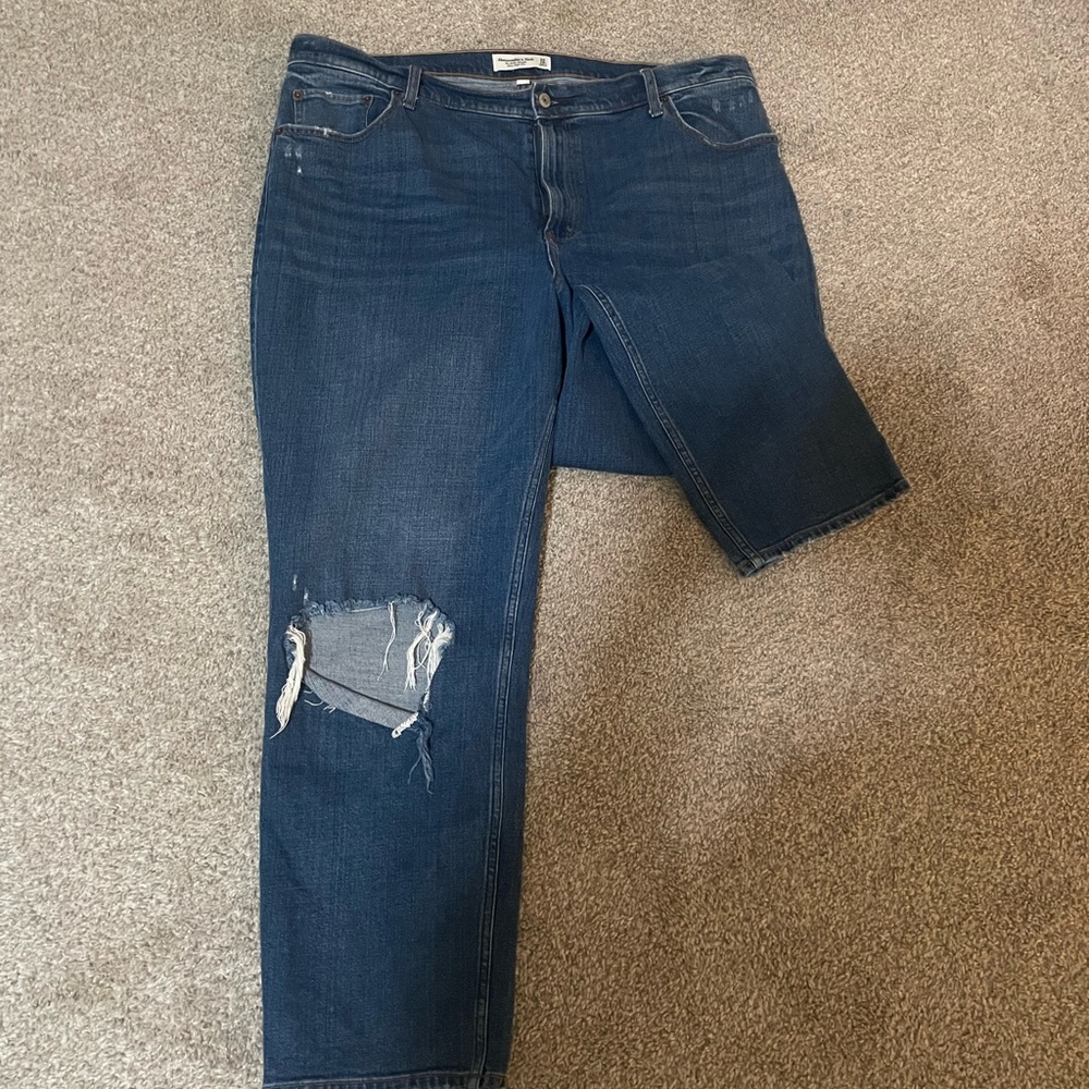 Abercrombie curve straight leg ripped jeans